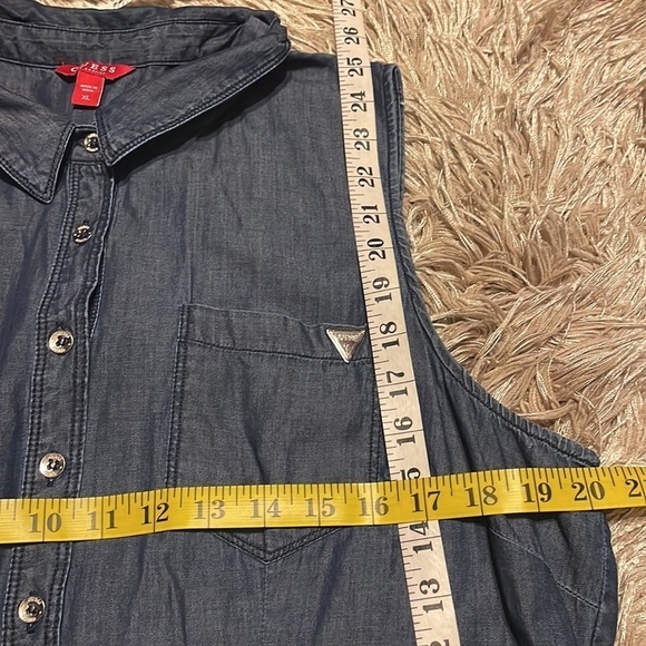 Guess Blue Sleeveless Button Down Top - Picture 4 of 6